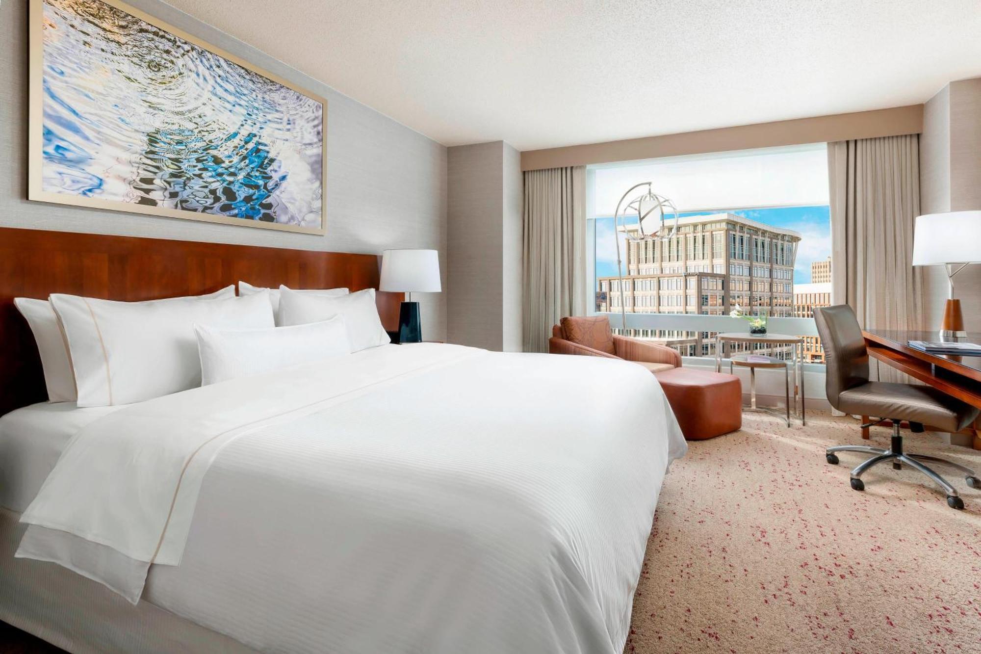 One-Bedroom Executive Suite City View Roll Shower Mobility Accessible